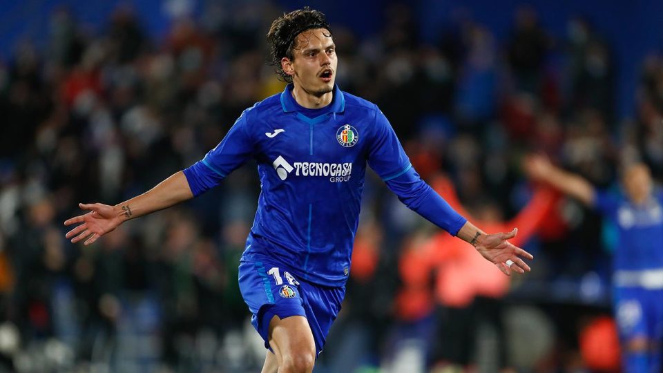 Enes Ünal ile Juventus’un ilgilendiği iddia edildi