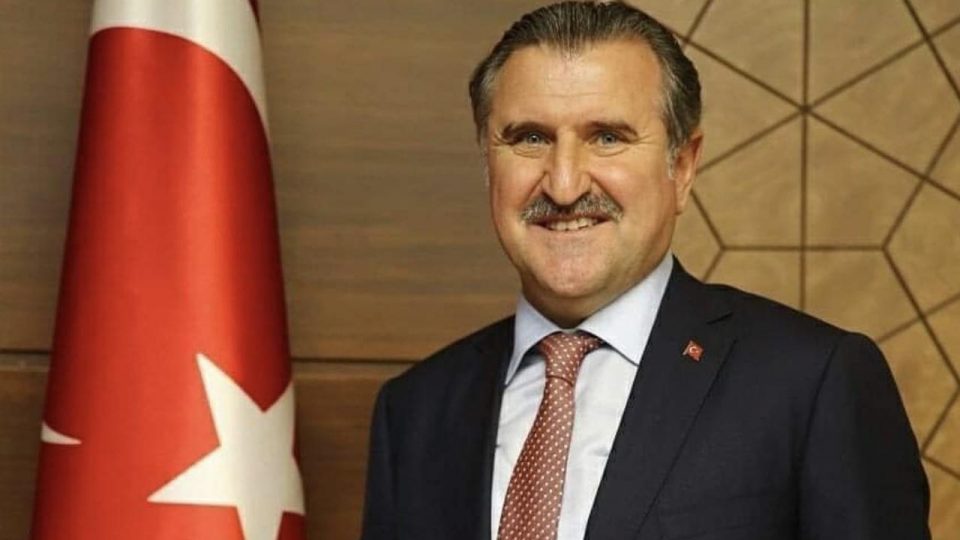 Gençlik ve Spor Bakanı Osman Aşkın Bak 3. Avrupa Oyunları’nda madalya kazanan sporcuları tebrik etti